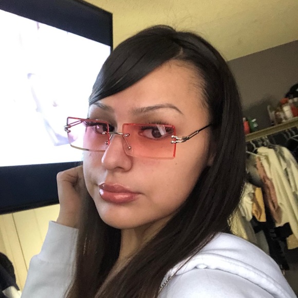 Meet your Posher, Aaliyah - Picture 3 of 3